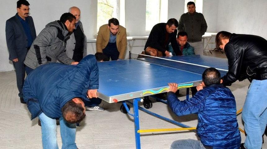 Mesaj Atarak Masa Tenisi İstedi