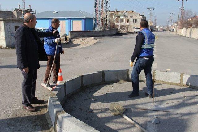 Van’da Kavşak Ve Refüj Çalışması