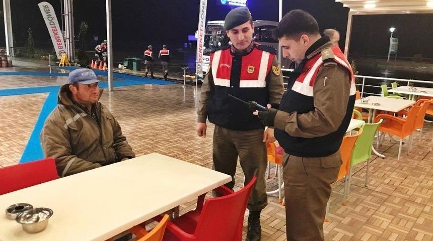 Jandarma Yılbaşında Kuş Uçurtmadı