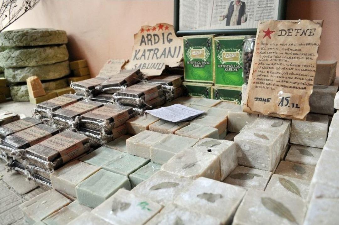 G&uuml;&ccedil;l&uuml; Sa&ccedil; K&ouml;kleri İ&ccedil;in 7 Bitkisel Yağ Karışımlı Sabun