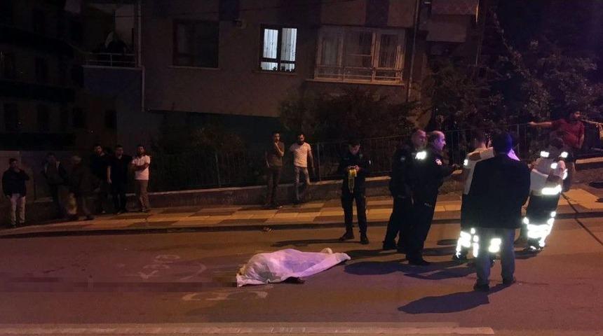 Minib&uuml;s&uuml;n &Ccedil;arptığı Kadın Hayatını Kaybetti