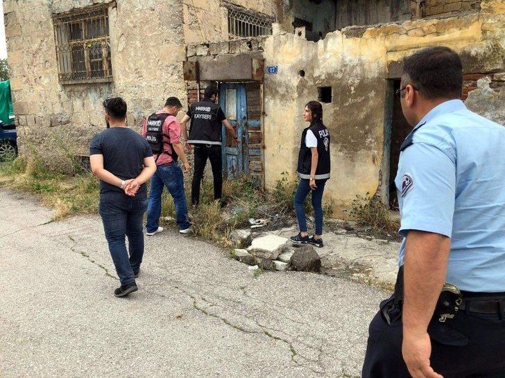 Kayseri’de 327 Polisle Narkotik Uygulaması G3