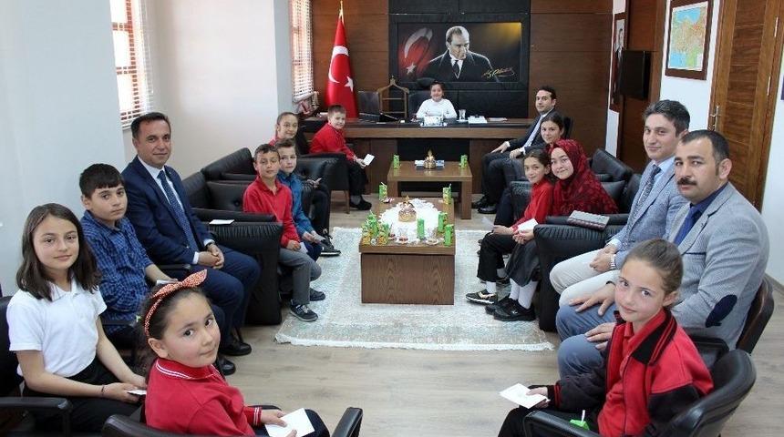 Öğrenciler Kaymakamlık Makamı İçin Birbirleriyle Yarıştı