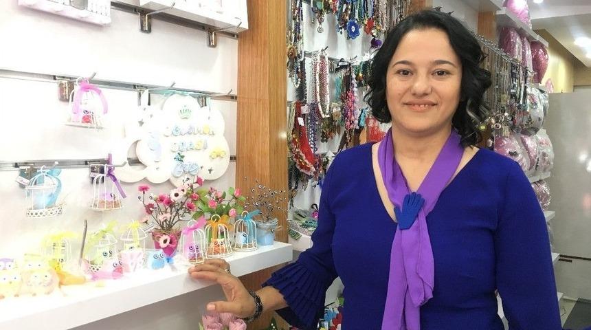 Kanser Tedavisi İçin Hastaneye Vereceği Parayı Mağazasına Yatırdı