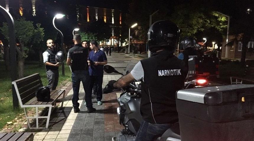 Seyyar Meyhane Narkotik Uygulamasına Takıldı