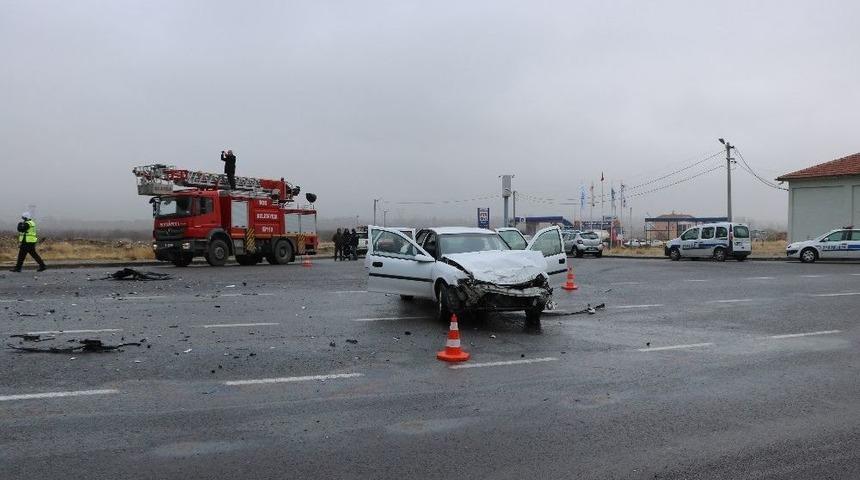 Niğde&rsquo;de Trafik Kazası: 3&rsquo;&uuml; &Ccedil;ocuk 6 Yaralı