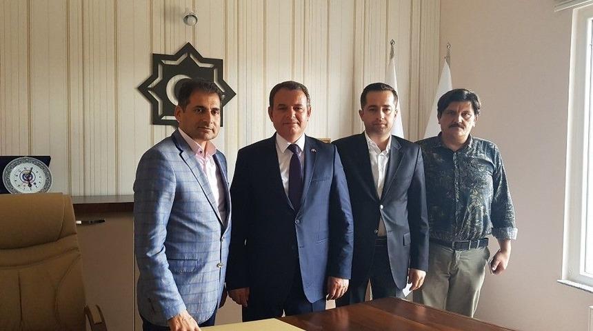 Mhp Milletvekili Adayı Sonat Hizmet-iş Sendikasını Ziyaret Etti