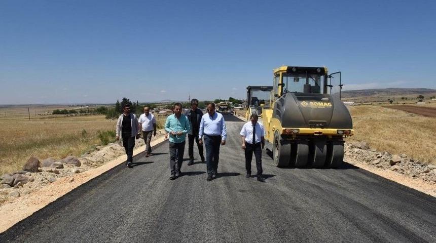 Vali Tekinarslan Asfaltlanan Köy Yollarını Denetledi