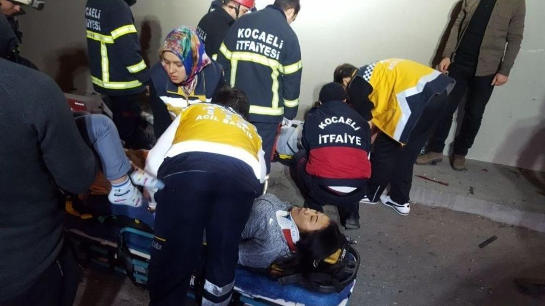 Tem İzmit T&uuml;nellerinde Otomobil Takla Attı: 4 Yaralı