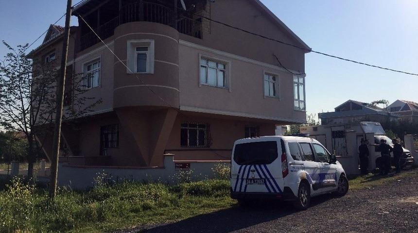 Beylikd&uuml;z&uuml;&rsquo;nde L&uuml;ks Bir Villada 300 K&ouml;k Esrar Ele Ge&ccedil;irildi