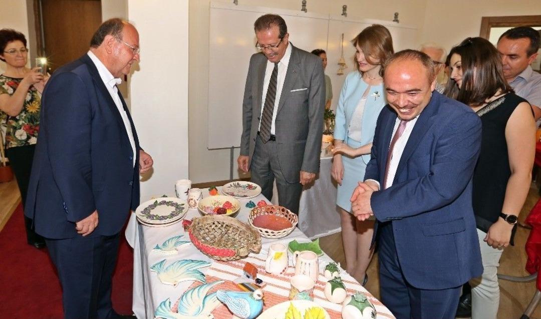 Seramik Kursu Sergisi A&ccedil;ıldı