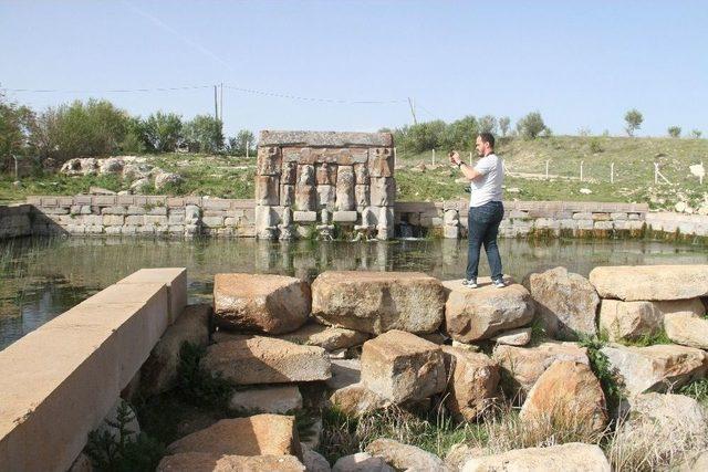 Eflatunpınar Hitit Kutsal Anıtı Ve Havuzu Turizmde Daha İyi Noktalara Getirilecek