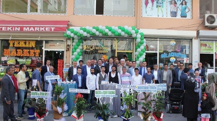 Başkan G&uuml;len&ccedil;, A&ccedil;ılıştan A&ccedil;ılışa Koşuyor