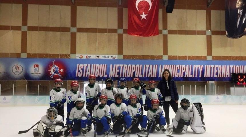 Kartepeli Minikler Turnuvada