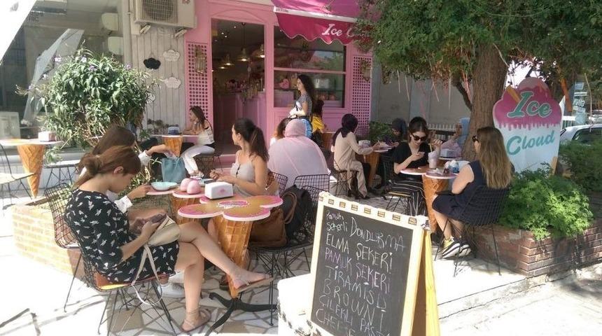 Ice Cloud, Sosyal Medyanın G&ouml;zdesi Oldu