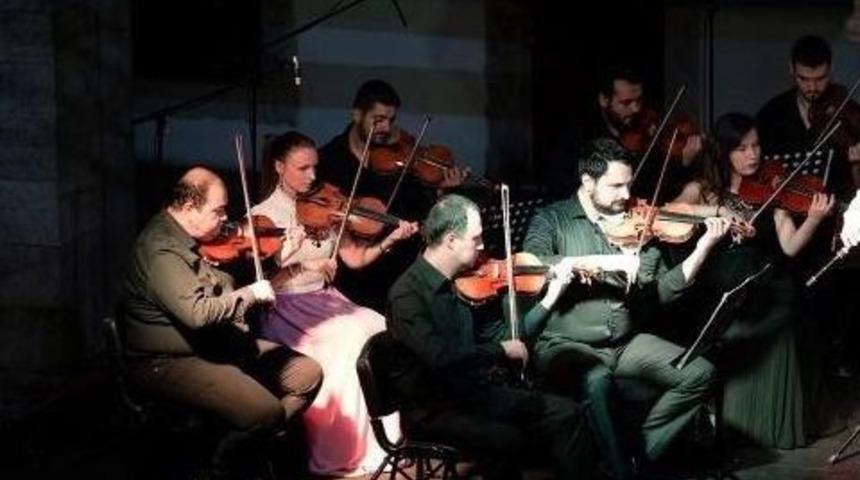 Kuşadası’nda Oda Orkestrasından Balkan Müzikleri Konseri