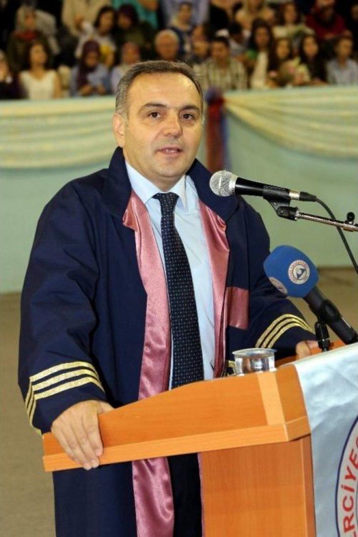 Erü Mühendislik Fakültesi’nde Mezuniyet Töreni Gerçekleştirildi G4