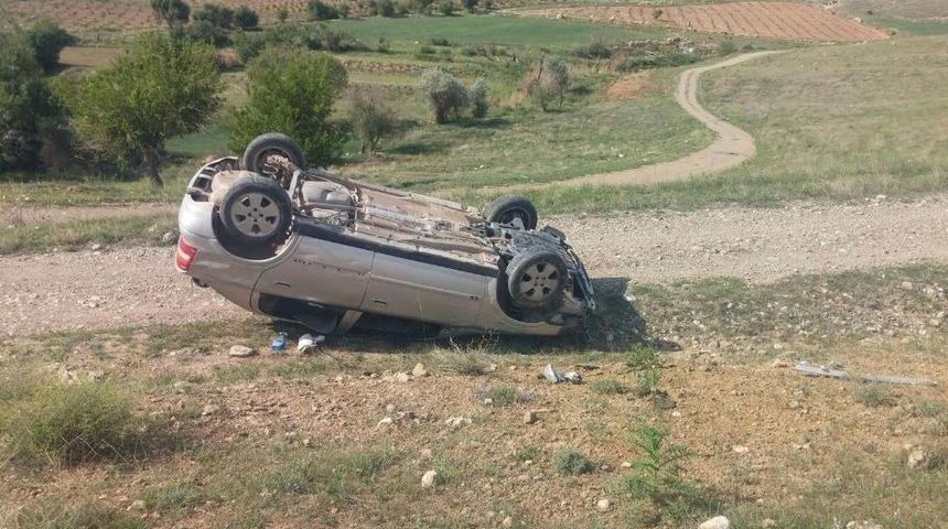 Gerc&uuml;ş&rsquo;te Takla Atan Otomobilde 1 Kişi Yaralandı