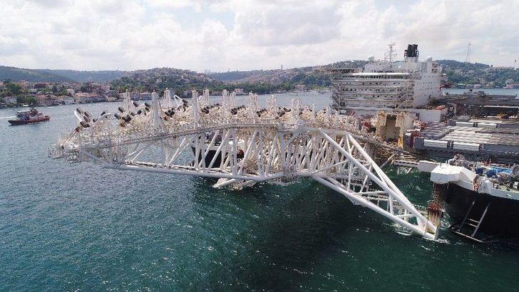 Dev Geminin İstanbul Boğazı’ndan Geçişi Sürüyor G1