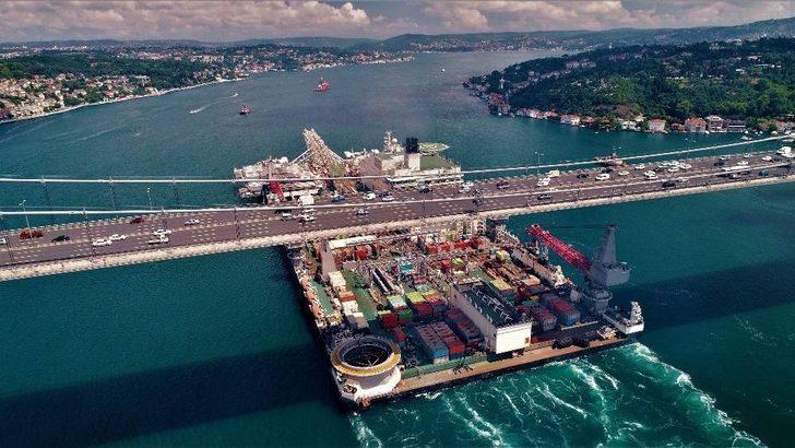 Dev Geminin İstanbul Boğazı’ndan Geçişi Sürüyor G4