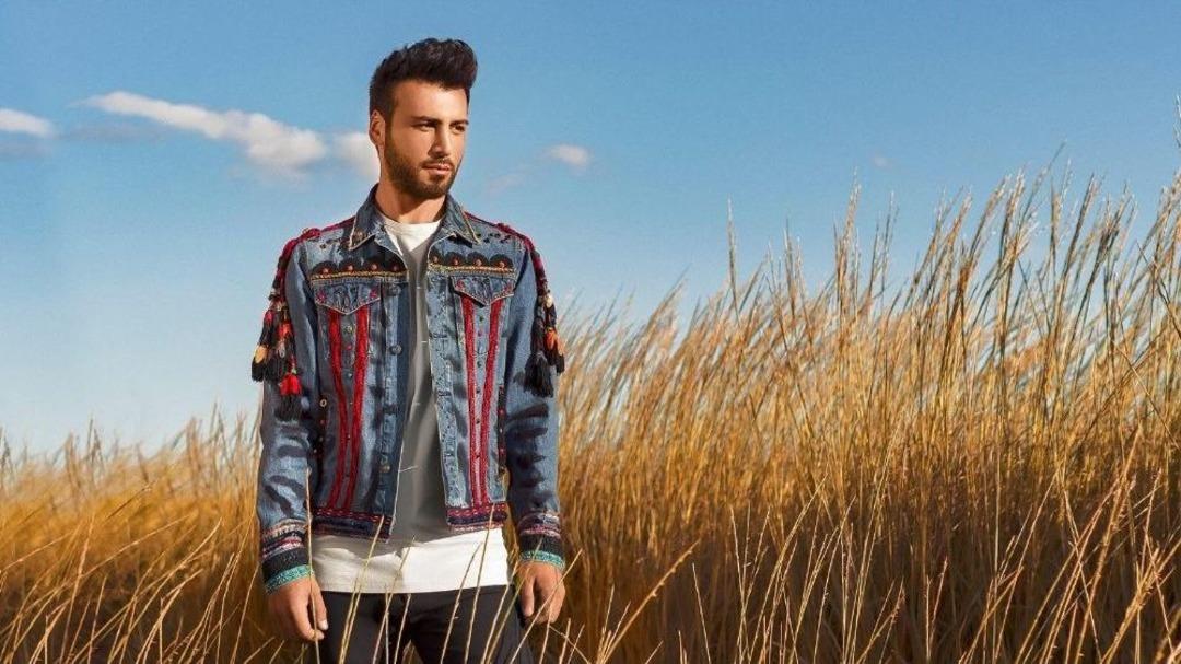 Emre Kaya Sahnedeki 5&rsquo;inci Yılını Bodrum&rsquo;da Kutladı