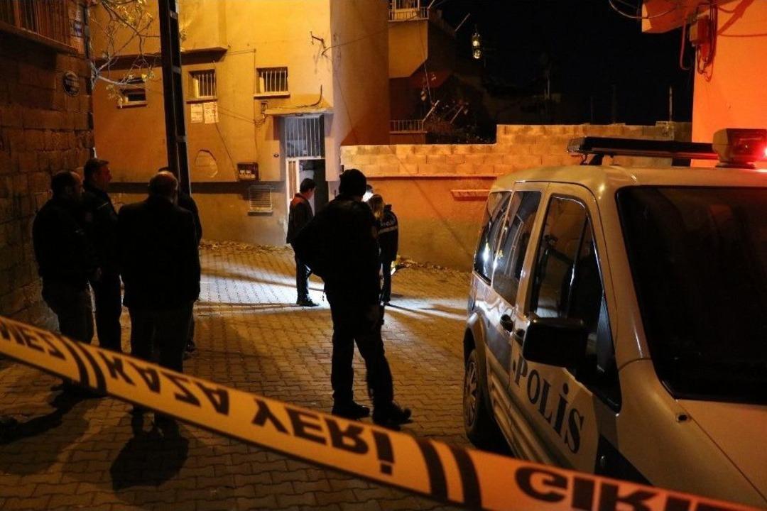 Gaziantep&rsquo;te Polise Ateş A&ccedil;ıldı