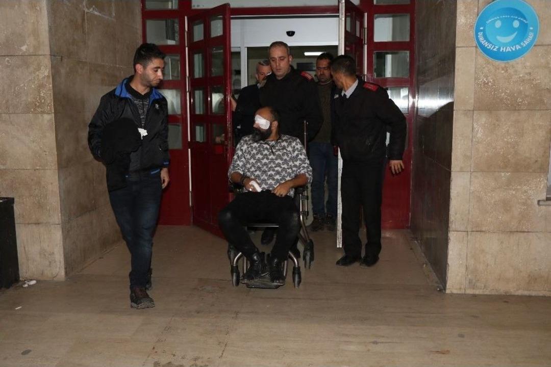 Doktor, Kendisini Kovalayan Polisleri Yaraladı