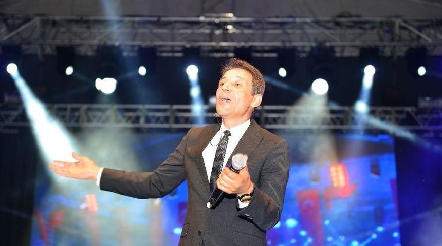 Mustafa Yıldızdoğan, Kumlucalıları Coşturdu