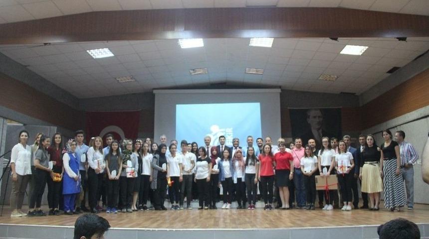 Serik&rsquo;te Gen&ccedil; Fikirler Yarıştı