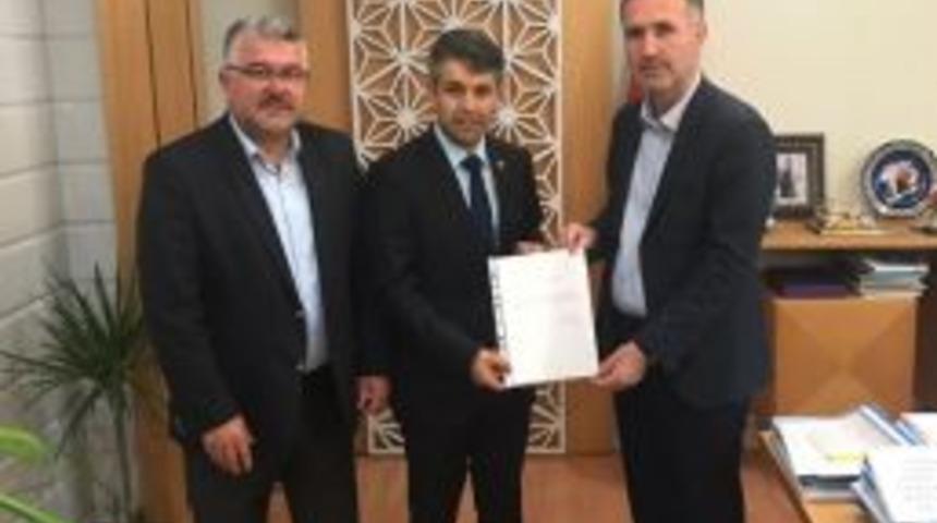 İneg&ouml;l&rsquo;de Vekillik İ&ccedil;in İlk İstifa