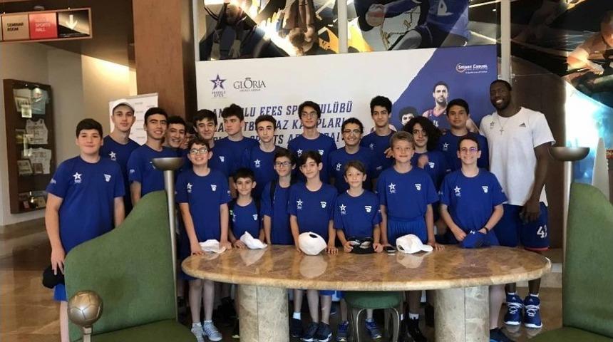 Anadolu Efes Spor Kul&uuml;b&uuml; Basketbol Yaz Kampları, Bryant Dunston&rsquo;ın Katılımıyla Başladı