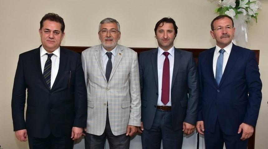 Başkan Bozkurt&rsquo;tan &Uuml;nal&rsquo;a Hayırlı Olsun Ziyareti