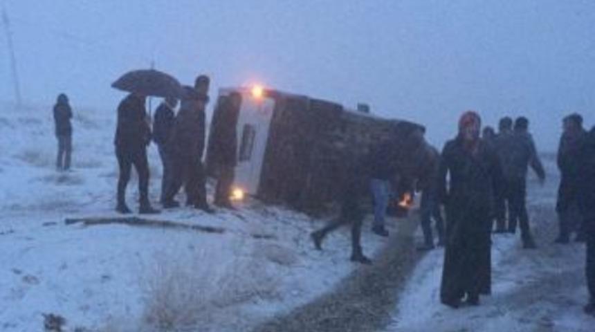 Kar Yağışı Kazaları Beraberinde Getirdi