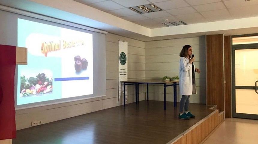 &Ccedil;ikolata Yerine Yeşil Elma