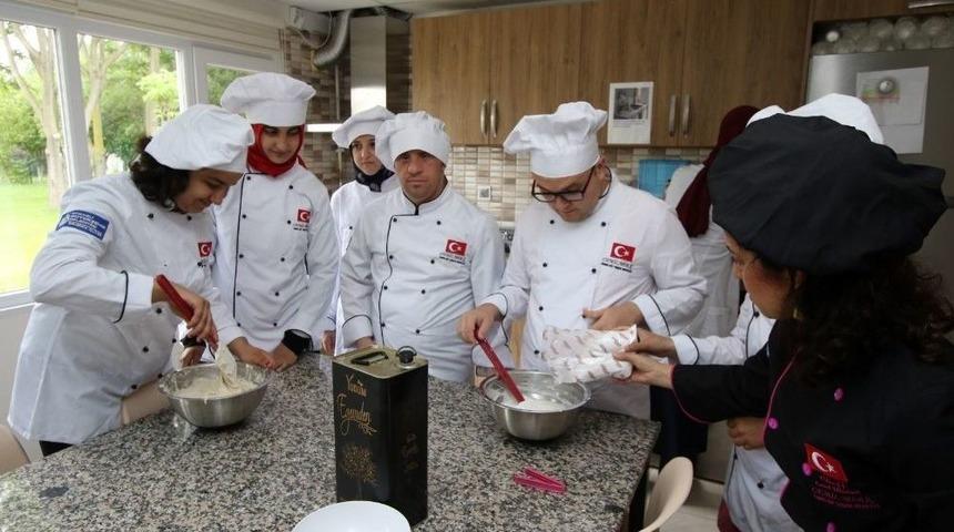 Doğal &Uuml;r&uuml;nlerle Organik Ekmek Yaptılar