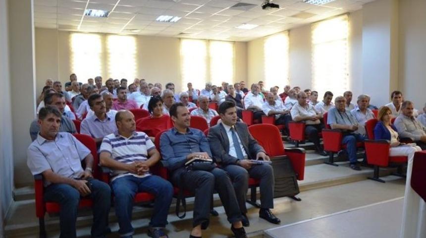 Biga&rsquo;da Sgk İl M&uuml;d&uuml;r&uuml; Esnafı Ve &Ccedil;ift&ccedil;iyi Bilgilendirdi