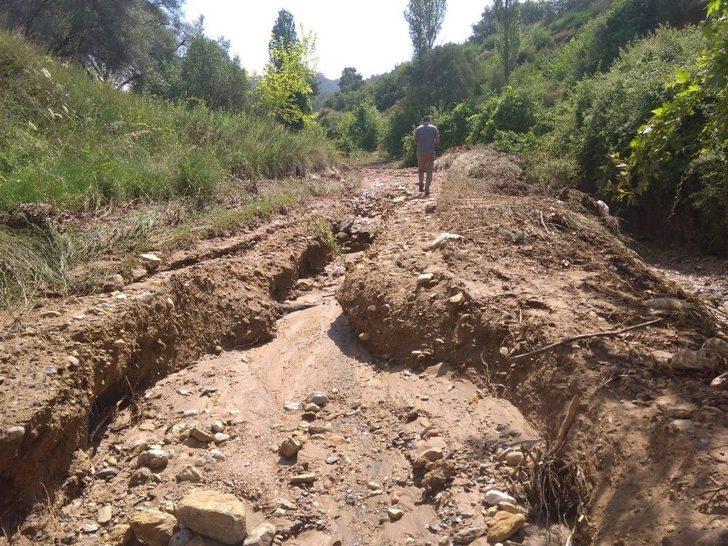 Sel Mahalleyi İkiye Ayırdı G2