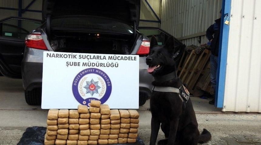 Yabancı Uyruklu Şahıslar Uyuşturucuyla Yakalandı