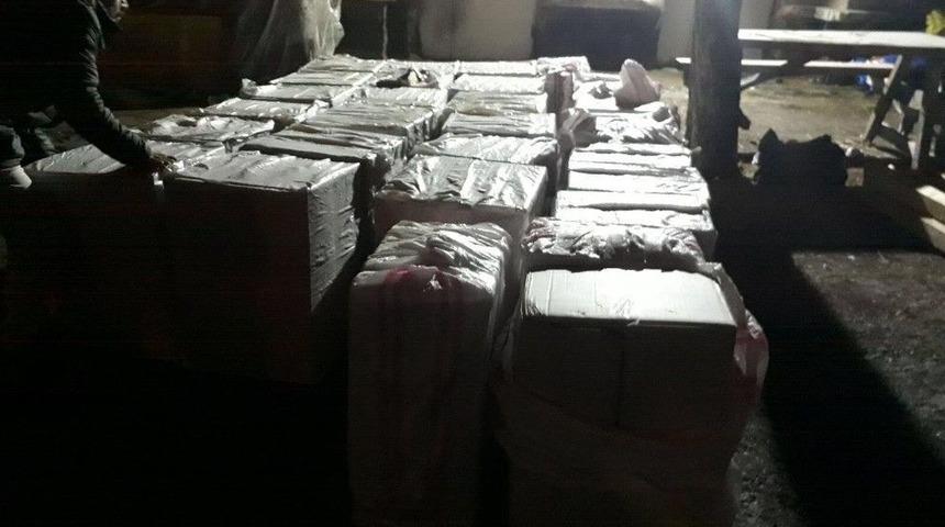 Polis 40 Bin Ka&ccedil;ak Sigaraya El Koydu