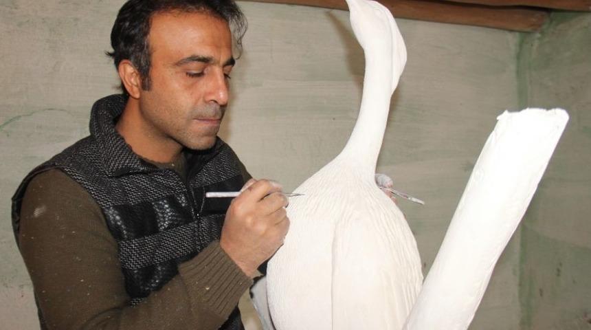 Masalları Heykellerine Yansıtıyor