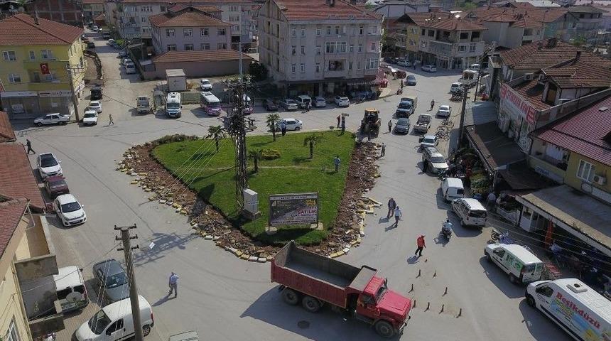 Akyazı&rsquo;da Kavşaklar Yenileniyor