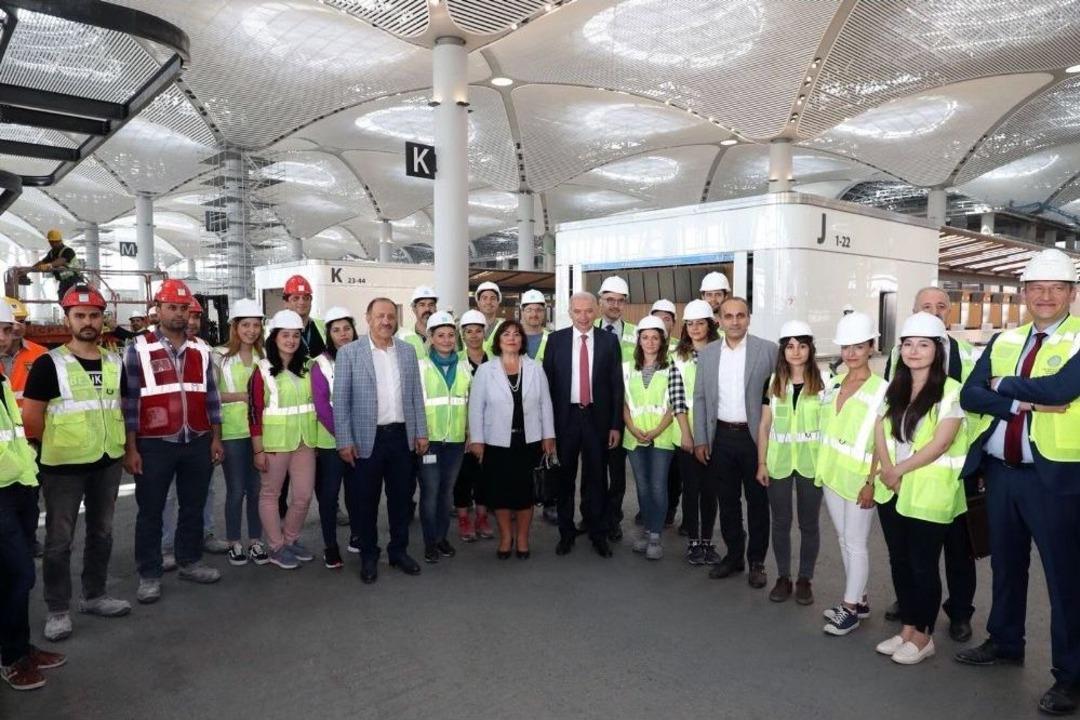 İbb Başkanı Uysal: "arnavutk&ouml;y Metro Ve Mega Projelerle Yeni İstanbul Olacak"