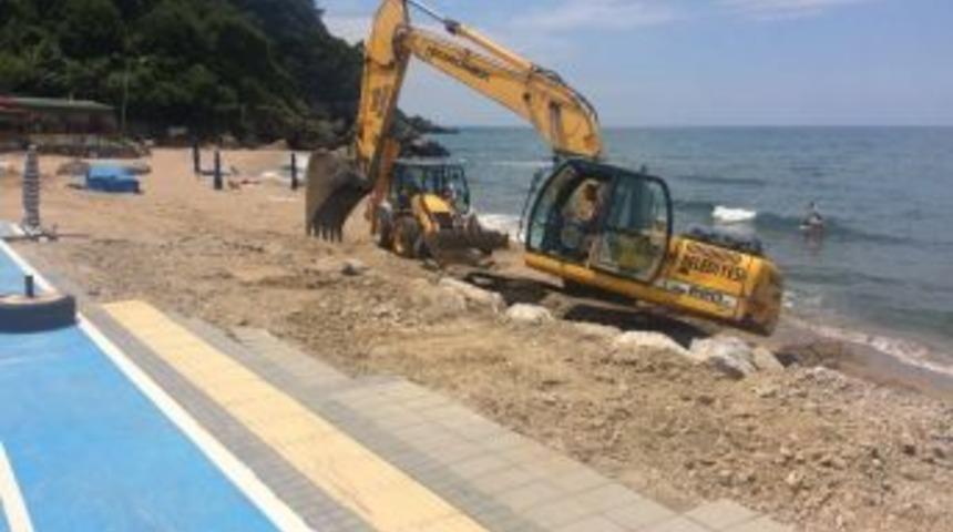 Hasar Gören Noktalar Tamir Ediliyor