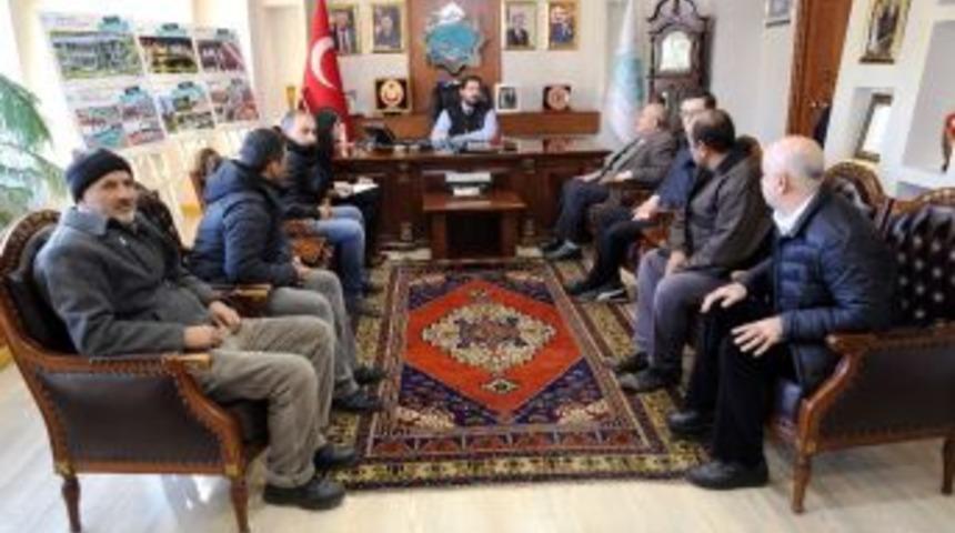 Başkan Yazgı, Halk G&uuml;n&uuml;nde Vatandaşları Dinledi