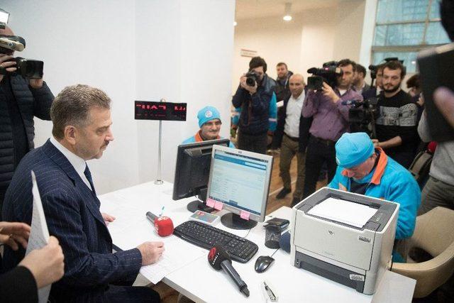 Taşeron İşçilerin Kadroya Geçişi İçin Gaziosmanpaşa’da İlk Müracaatlar Yapıldı