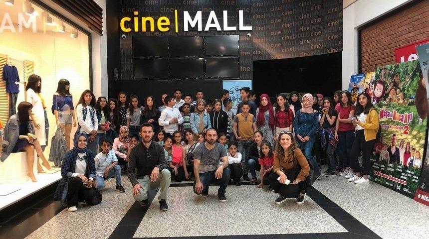 40 Bin &Ccedil;ocuk Sinema Ve Tiyatroyla Buluşuyor