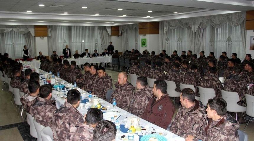 Vali Ustaoğlu, Özel Harekâtçılarla Bir Araya Geldi