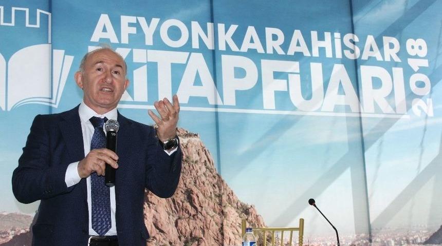 T&uuml;rkiye Gazetesi Yazarı Tarih Profes&ouml;r&uuml; Prof. Dr. Ahmet Şimşirgil: