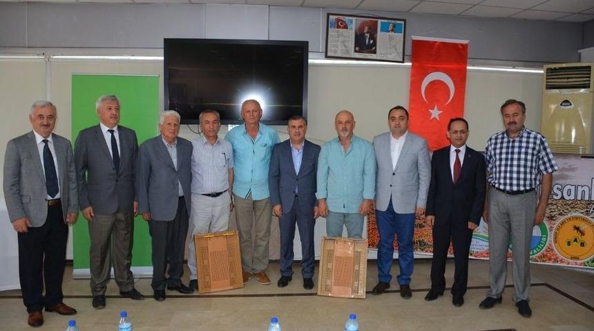 Sinop&rsquo;ta 2 Bin 155 Adet Polen Tuzaklı Kovan Altlığı Dağıtımı Yapıldı