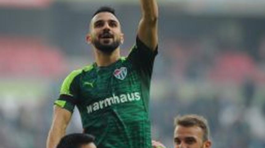 Bursaspor, Aziz İ&ccedil;in Takas D&uuml;ş&uuml;nm&uuml;yor